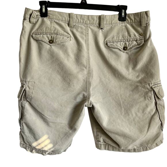 Dockers Cargo Shorts Men's W40 Khaki W/ hook and loop Flap Cargo Pockets - Picture 2 of 11